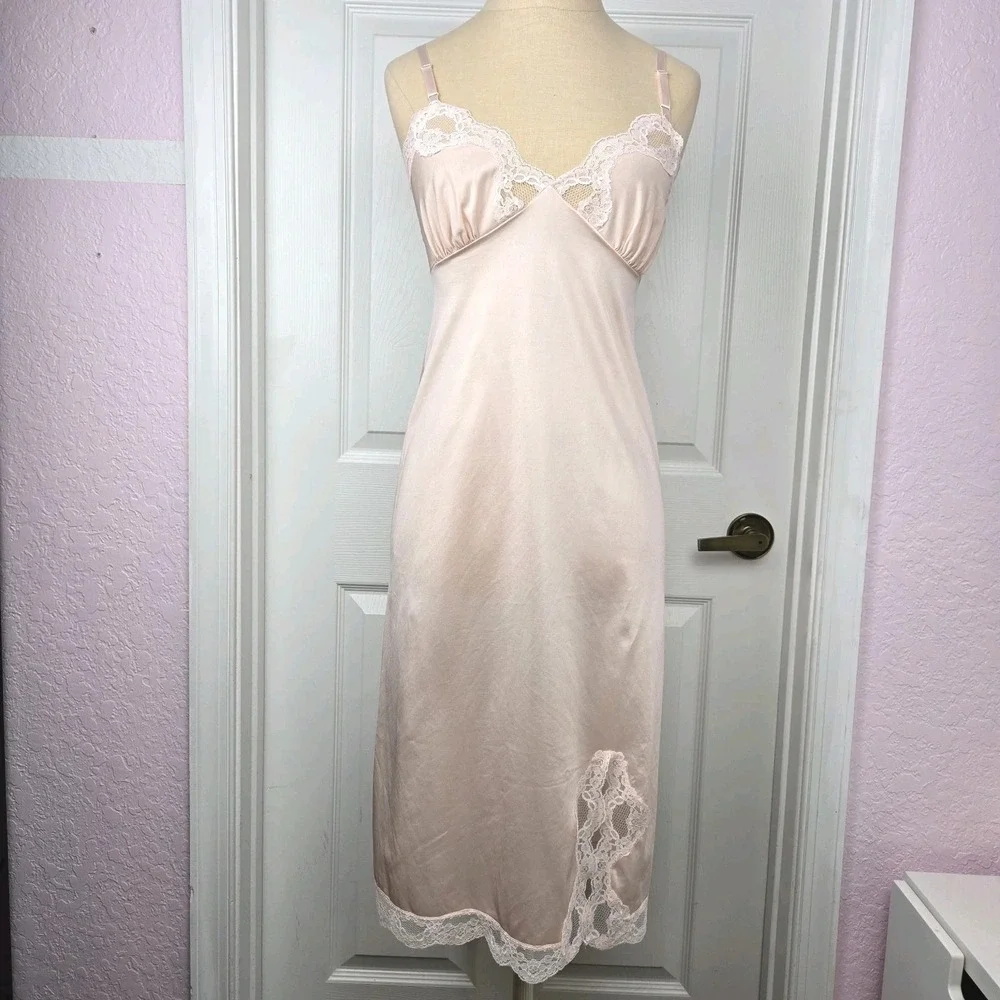 Henson Kickernick Vtg Pink Full slip Nightgown Size 34 Made In USA Lingerie